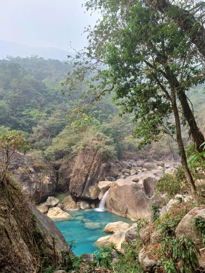 Odyssey Stays Nongriat - 3Kms Trek From Main Road チェラプンジ エクステリア 写真